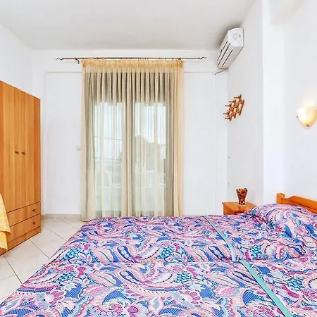 Loutra Village Apartment *